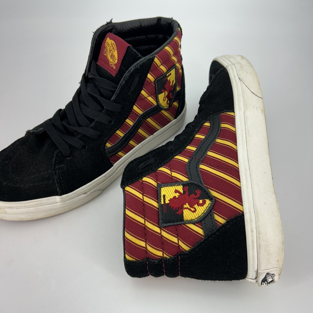 Vans Youth 3.5 Harry Potter Gryffindor Sk8-Hi Limited Edition Shoes - Picture 7 of 15